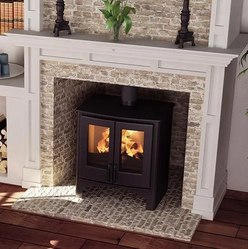 Sa double porte donne à ce poêle robuste un aspect authentique, NORDIC FIRE - LODGE